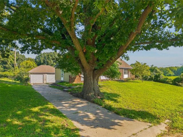 8204 NE 53rd Street