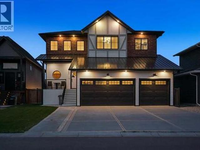8205 Street, Grande Prairie, AB, T8W 0M7 house for sale | Listing ID A2340 | Royal LePage