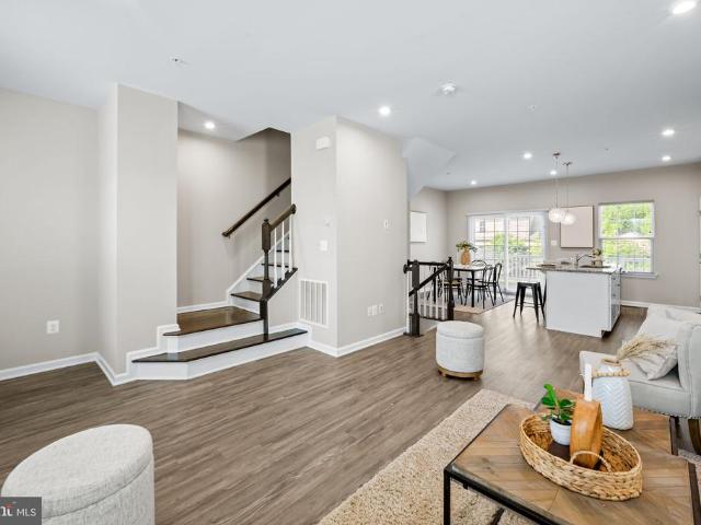 8206 Kirk Farm Circle