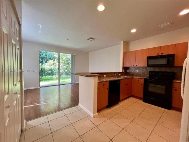 8208 SW 29th St Unit 101, Miramar, US, FL