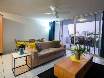 8/209 Wills Street, Townsville City