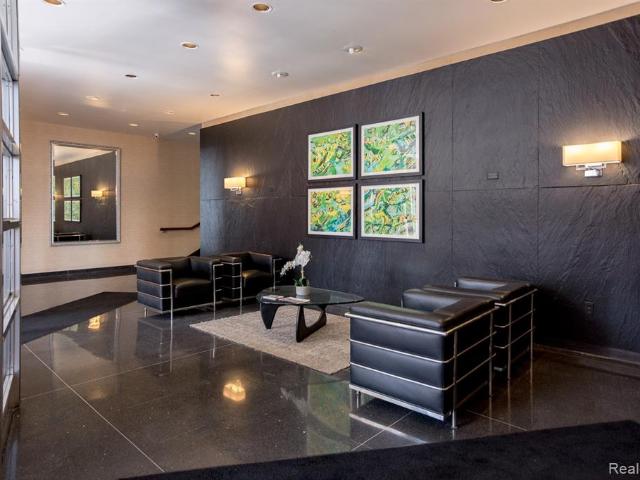 8200 E Jefferson # 503