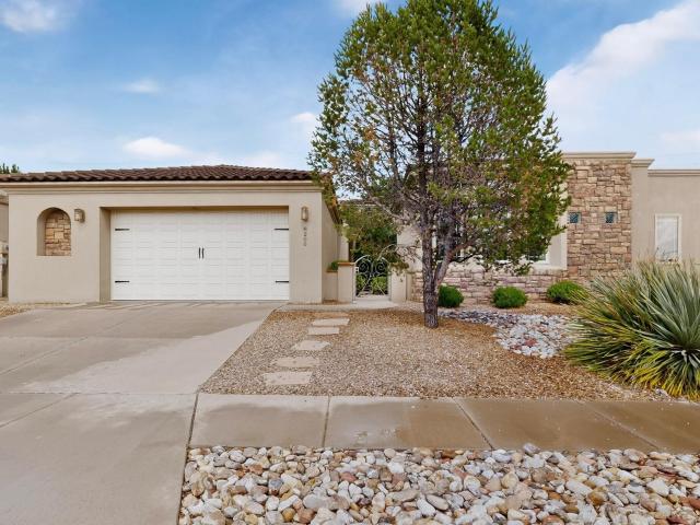 8200 Grape Harvest Court NE