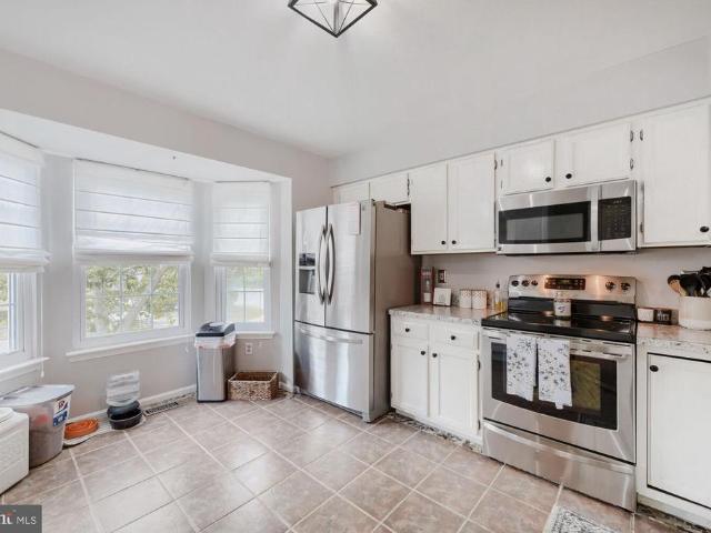 8201 Hillsboro Court