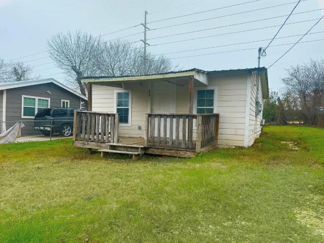 820 Chihuahua St