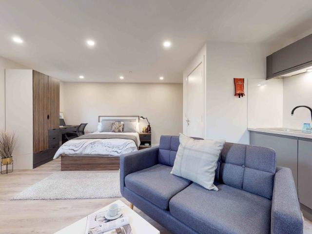 £820 Bills inc. Studio in Sheffield City Centre