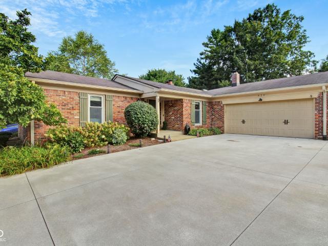 820 Hickory Way