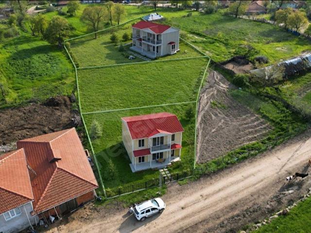 820 M2 Arsa 110 M2 İki Katlı Sıfır Prefabrik Ev. Balıkesir Gönen Alaşar Köyünde 138 ada 26 parselde