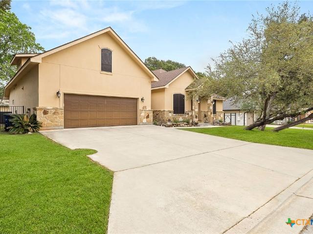 820 Mission Hills Dr, New Braunfels, TX 78130 | MLS #609325