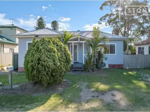 820 Pacific Highway, Marks Point House for rent Listed by Lis.