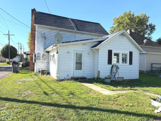 820 W 9th Street
