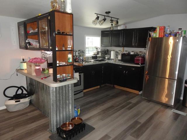 8215 S U.s. 421