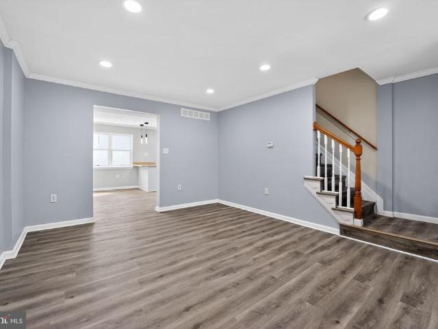8215 Tomlinson Court
