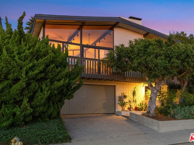 8216 Zitola Terrace