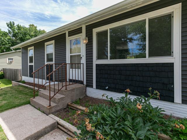 8217 8th Street W