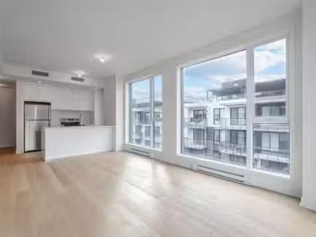 821 1485 Rue Des Bassins, Montréal Le Sud Ouest, QC, H3C 1B7.