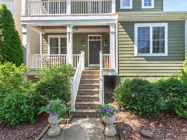 821 Cole St