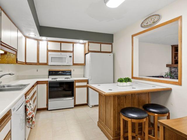 821 N Gammon Rd, Madison, WI 53717 | MLS #2016