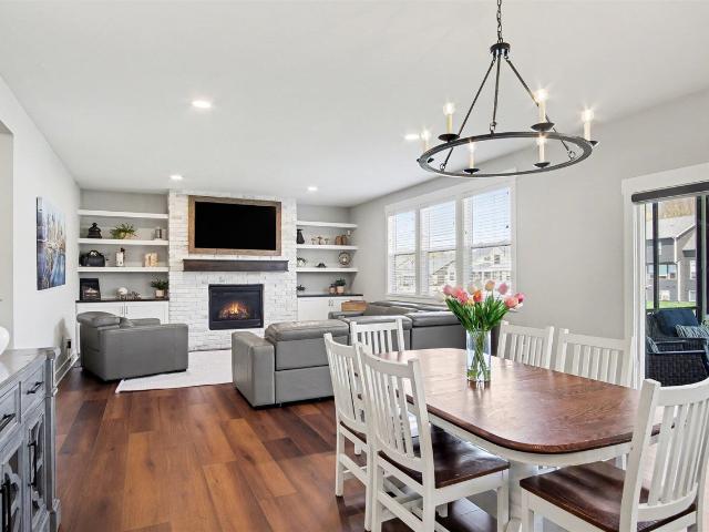 8224 Boardwalk Drive
