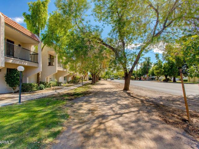 8225 n central avenue # 9