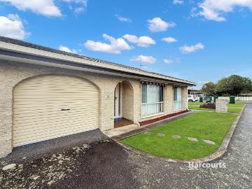 Apartment to rent in Devonport - Garden