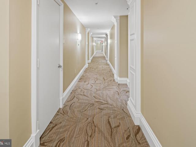 8220 Crestwood Heights Dr, Unit 1215, McLean, VA 22102 | MLS #VAFX2299