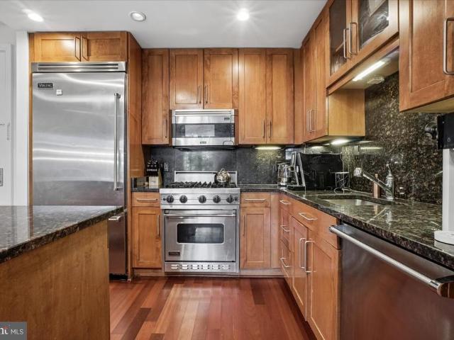 8220 Crestwood Heights Drive # 301