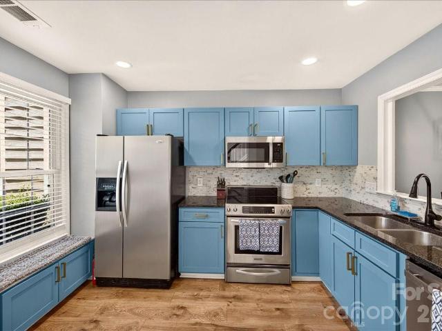 8220 Legare Court