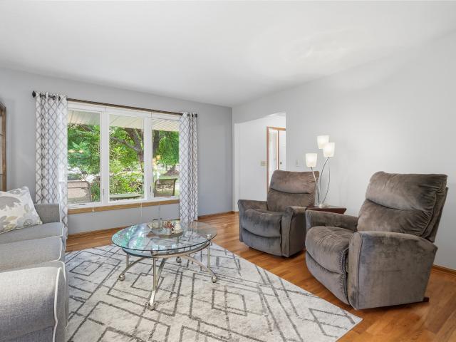 8221 Oakwood Drive
