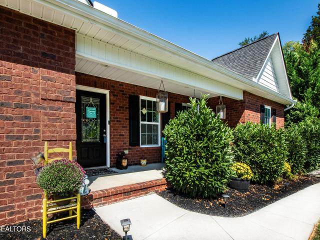 8221 Broken Rock Lane