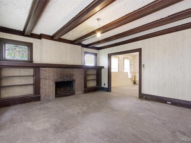 8221 Dexter Avenue