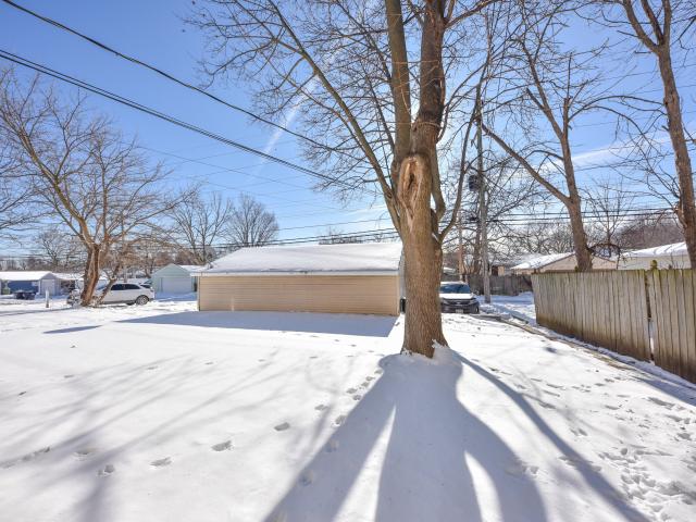 8221 W Villard St, Unit 8223