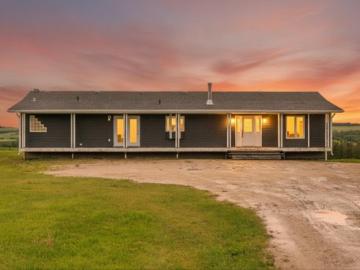 8223 Twp Road 590, Rural Lac Ste. Anne County, AB, T0E 1N0 house for sale | Listing ID E4494 | Royal LePage