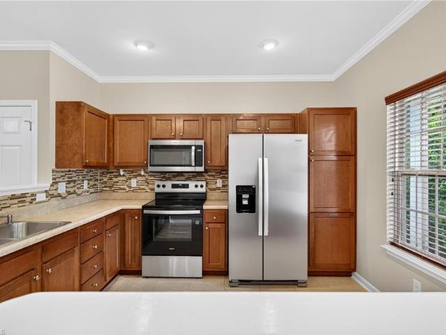 822 Central Park Avenue