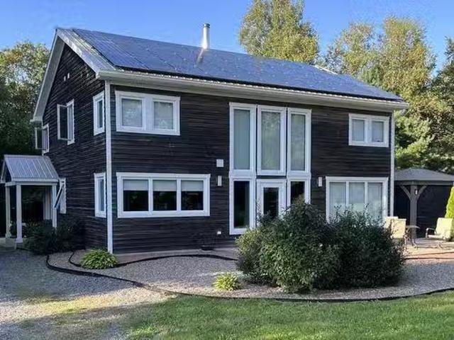 822 Cleveland Road, Windermere, NS, B0P 1E0 house for sale.