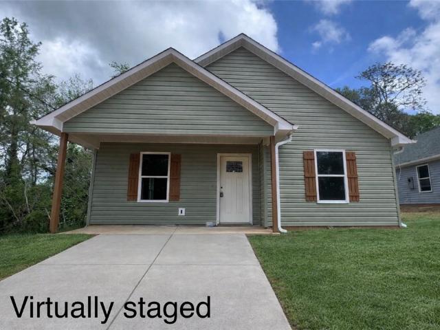 822 Delia Street
