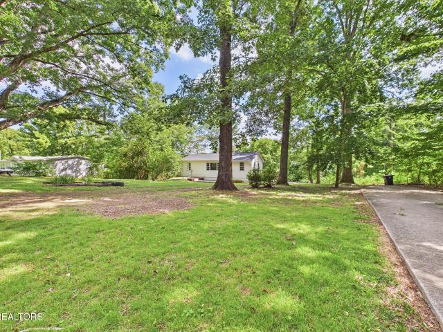 822 Ivory Rd