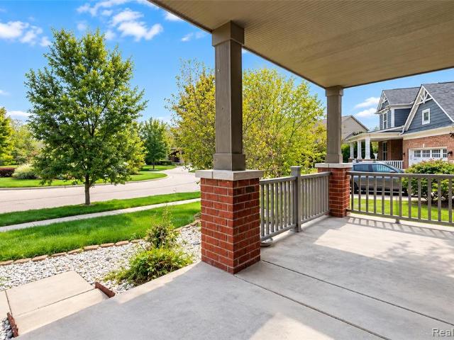 822 Lake Woods Drive