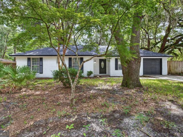 822 Lakeview Court