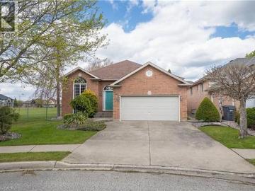 822 Marcuz Court, Windsor, ON, N9G 3C5 house for sale | Listing ID 40830 | Royal LePage
