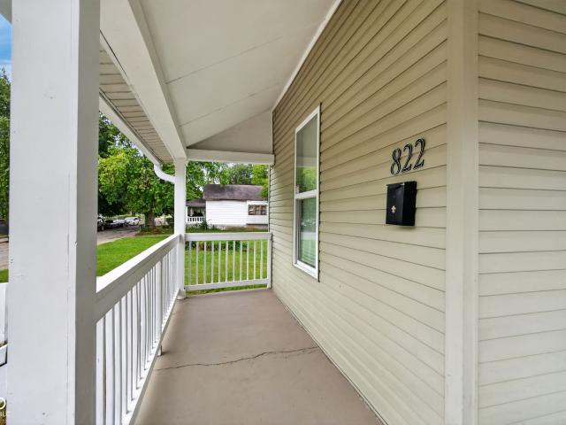 822 W 28th Street
