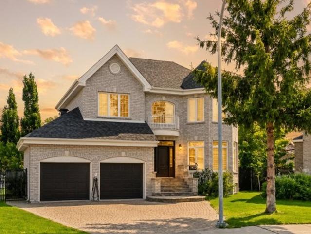 8235 Av. Oceanie, Brossard, QC, J4Y 2Z9 house for sale | Listing ID 12102 | Royal LePage