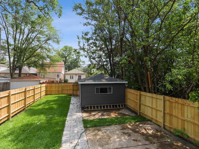 8235 S Woodlawn Ave, Chicago, IL 60619 | MLS #12626