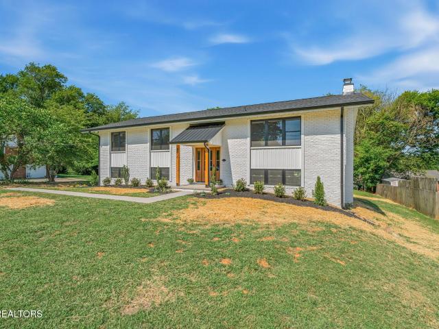 8236 Spruceland Rd