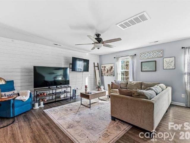 8236 Waxhaw Highway