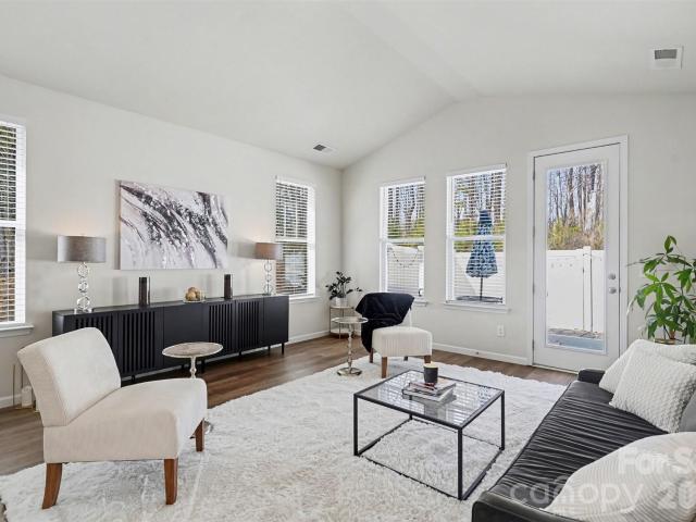 8238 Merryvale Ln, Charlotte, NC 28214 | MLS #4350