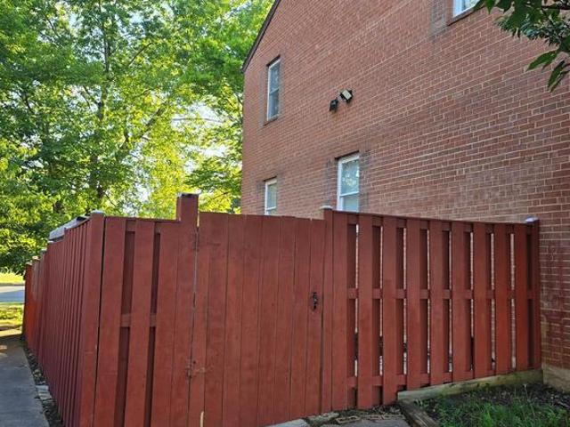 8238 Wycliffe Court