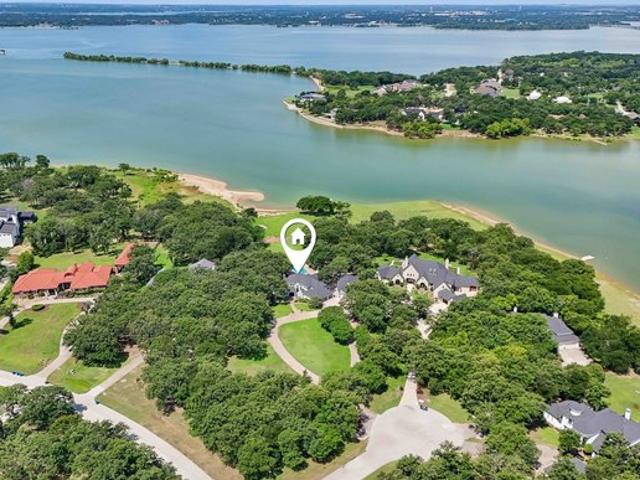 823 Carrie Ct, Lakewood Village, TX 75068