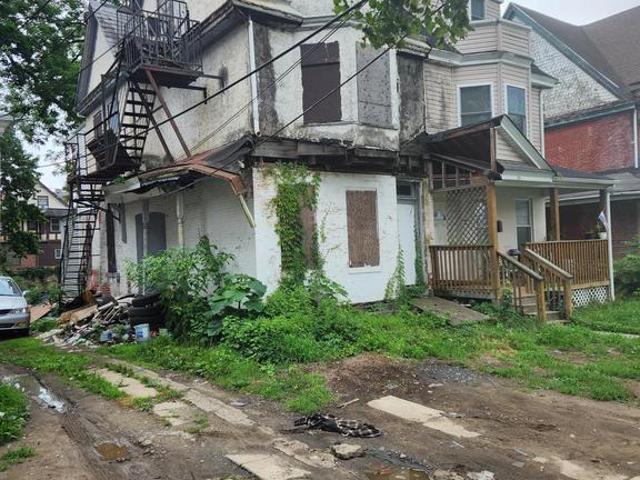 823 Carteret Avenue