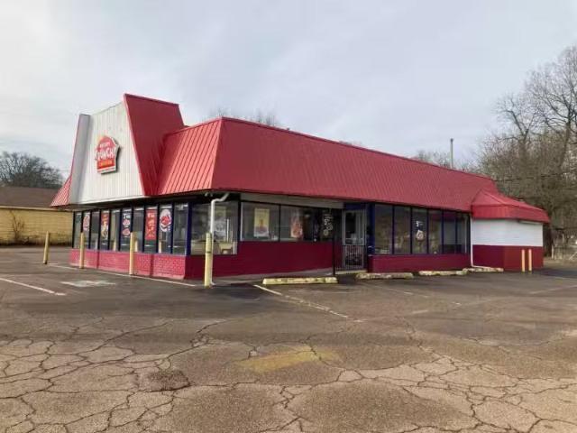 823 EAST ST, TEXARKANA, AR 71854